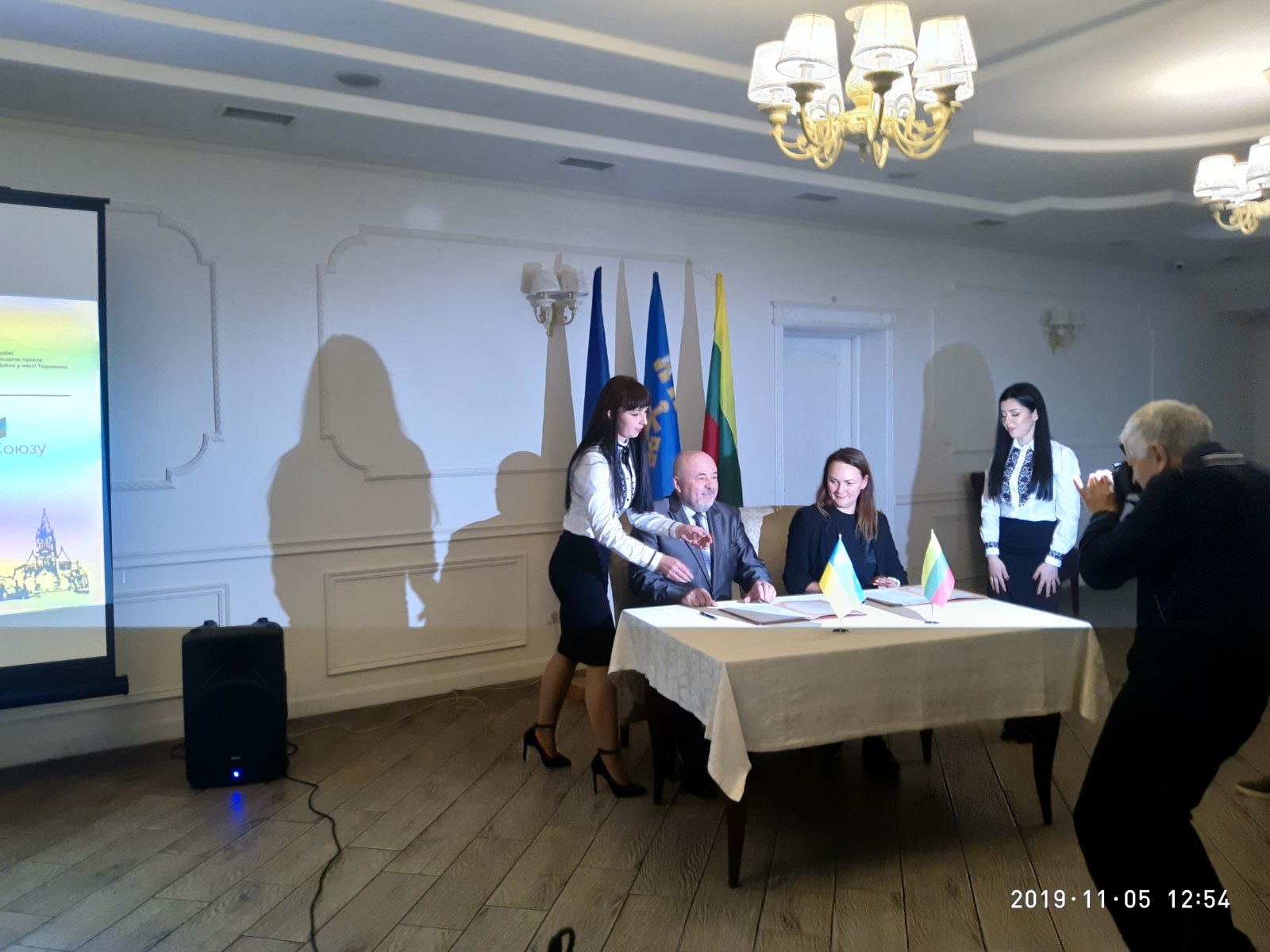 Підписання Меморандуму з LCC Міжнародним університетом