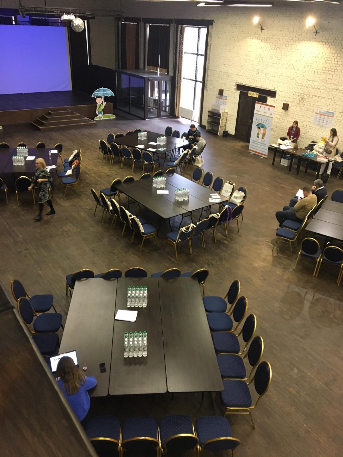 Основний зал для роботи в групах