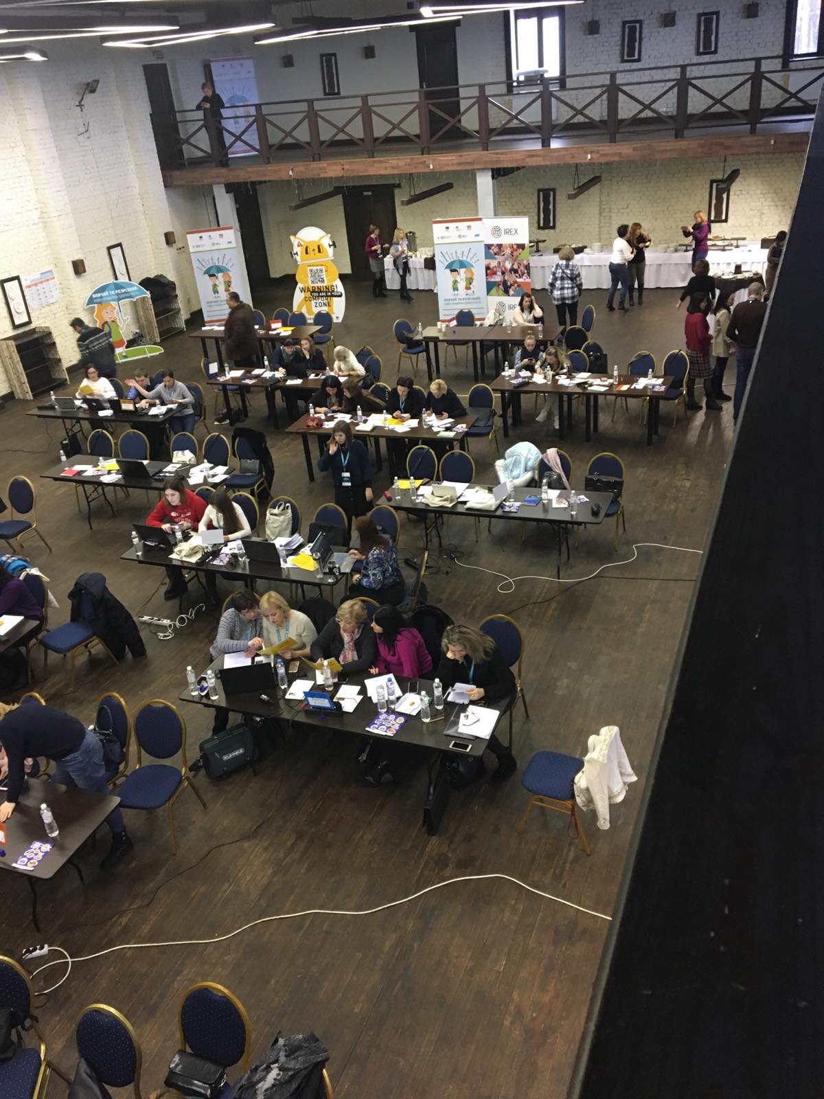 Останній день зимової школи, а роботи в групах не початий край!