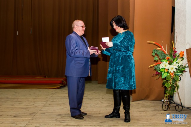 Вручення атестату професора Орап М. О. 