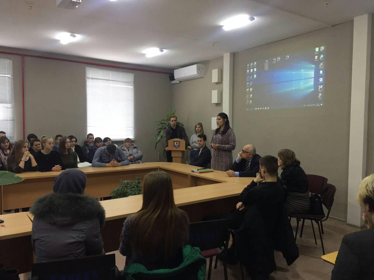 Батьківські збори історичного факультету ТНПУ ім. В. Гнатюка Батьківські збори історичного факультету ТНПУ ім. В. Гнатюка