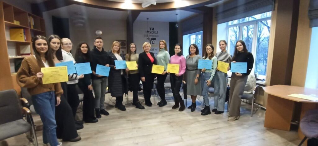 Під час роботи - Ольга Логвись