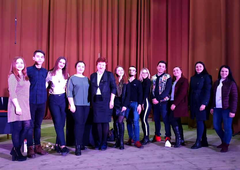 Талановиті актори з режисером