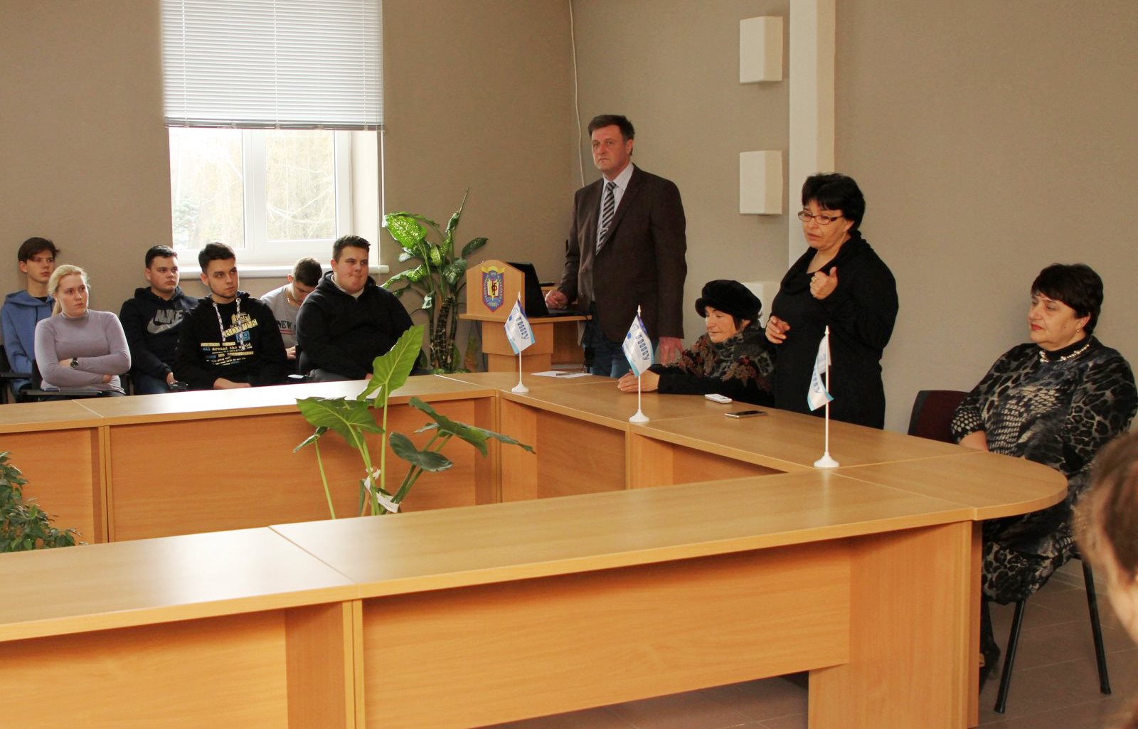 Триває обговорення