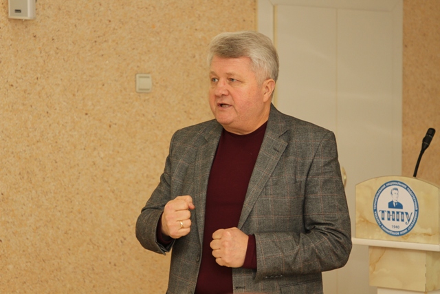 Cлово має директор Волинського ліцею імені Нестора Літописця Кременецької районної ради Тернопільської області Мишко В. В.