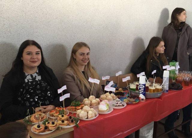 Ярмаркуємо...