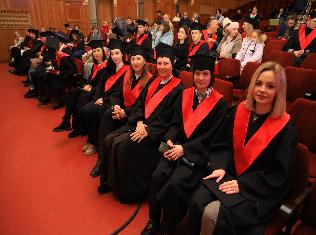 Випускники факультетів фізичного виховання та мистецтв ТНПУ отримали бажані дипломи магістрів (ФОТО)