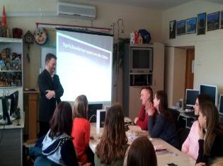 Лектор DAAD на факультеті іноземних мов ТНПУ ім.В.Гнатюка: інформування про стипендії, гранти і можливості навчання у Німеччині та навчальні заняття зі студентами (ФОТО)