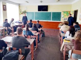 Профорієнтаційні заходи викладачів географічного факультету ТНПУ в тернопільських школах № 11 і 19 (ФОТО)