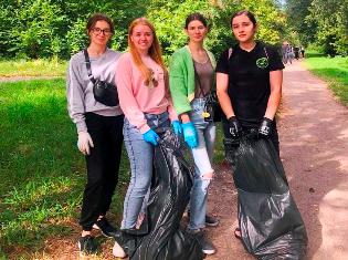 Студенти хіміко-біологічного факультету ТНПУ долучилися до Всесвітнього дня прибирання "World Cleanup Day" 