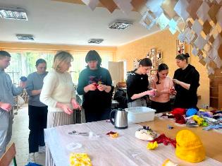 У межах співпраці зі стейкхолдерами в ТНПУ проведели майстер-клас з дисципліни «Декоративно-ужиткове мистецтво в побуті» (ФОТО)