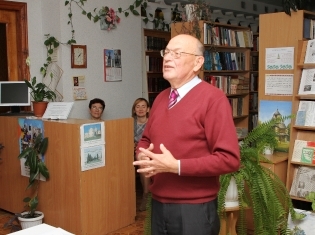 У науковій бібліотеці ТНПУ відбулася творча зустріч з науковцем, письменником, громадським діячем Олегом Михайловичем Германом 