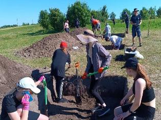 Археологи з ТНПУ знайшли на Рівненщині 19 людських скелетів (ФОТО)