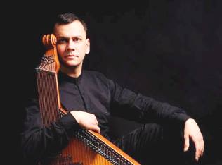 На факультеті мистецтв ТНПУ ім.В.Гнатюка презентували унікальну акустичну електробандуру (ФОТО)