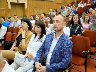 Зустрічі кандидатів на посаду ректора ТНПУ з працівниками університету: відкритий діалог і бачення майбутнього