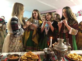 ЗМІ про нас. Не роблять збитки, а співають. Як святкували Андрія студенти ТНПУ 