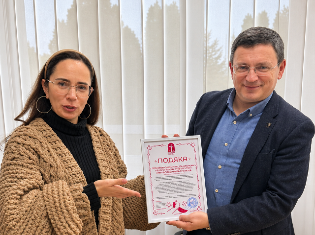 ТНПУ відзначено подякою за співпрацю із Благодійним Фондом «Покрова», а здобувачів освіти – за активну волонтерську діяльність (ФОТО)