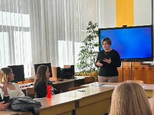 Профорієнтаційна робота кафедри української мови та славістики ТНПУ (ФОТО)