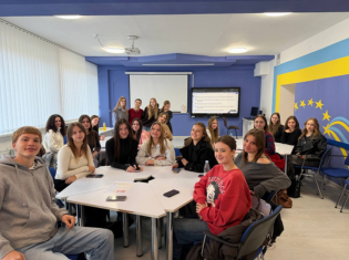 Дебютний Speaking Club на факультеті іноземних мов ТНПУ