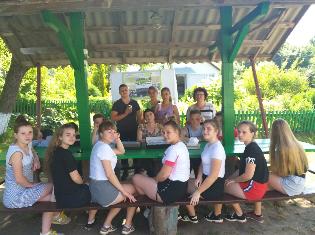 Першокурсники хіміко-біологічного факультету ТНПУ ім.В.Гнатюка вивчали фауну Голицького біостаціонару (ФОТО)