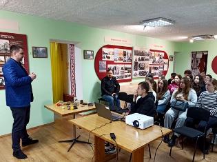 Презентація географічного факультету ТНПУ в Тернопільському фаховому технічному коледжі (ФОТО)