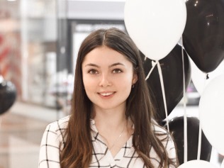 Таланти ТНПУ ім.В.Гнатюка:  студентка факультету філології і журналістики  Чайківська Вероніка (ФОТО)