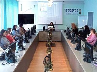 Засідання програмних рад  ОП «Англійсько-український переклад»  першого та другого рівнів вищої освіти  на кафедрі теорії і практики перекладу ТНПУ (ФОТО)