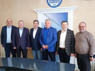 МЕДІА про ТНПУ. У ТНПУ розроблятимуть біопаливні електрогенератори (ФОТО)