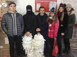 Історики-волонтери ТНПУ ім.В.Гнатюка   виготувили маскувальні сітки   для аеророзвідки Збройних Сил України (ФОТО)