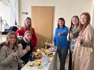 На психолого-педагогічному відділенні ФПП ТНПУ провели благодійний ярмарок «Разом до Перемоги» (ФОТО)
