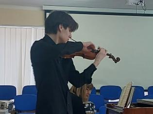 На факультеті мистецтв ТНПУ  звучала скрипкова музика (ФОТО)