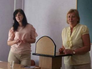 На факультеті педагогіки і психології ТНПУ ім.В.Гнатюка відбулась зустріч з практичним психологом, арт-терапевтом Тетяною Кітчак (ФОТО)