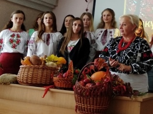 Свято «Осінь в українських традиціях» на хіміко-біологічному факультеті ТНПУ ім.В.Гнатюка (ФОТО)