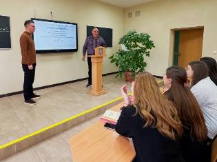 Зустріч зі здобувачами освіти ТНПУ щодо вдосконалення магістерської освітньої програми «Середня освіта (Історія та громадянська освіта)» (ФОТО)
