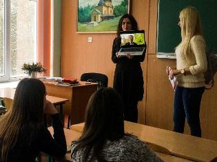 Студенти  розповіли школярам, чому обрали історичний факультет ТНПУ ім.В.Гнатюка (ФОТО)