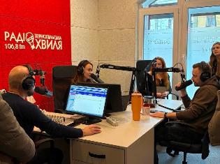 Студенти-журналісти ТНПУ відвідали радіо «Тернопільська хвиля» (ФОТО)