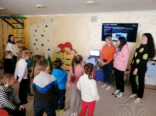 В інтерактивно-розвивальну кімнату «Смайлик» ТНПУ завітали першокласники (ФОТО)