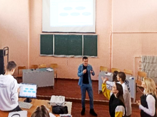 Інтелектуально-розважальне шоу «Хто зверху?» на факультеті   філології і журналістики ТНПУ