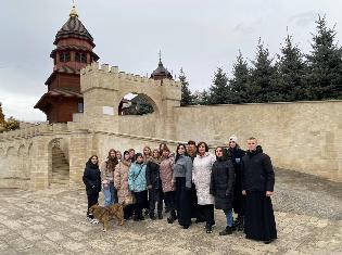 Викладачі та студенти ТНПУ відвідали Марійський духовний центр у с.Зарваниця (ФОТО)