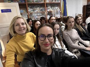 Магія слова, образу і перекладу: першокурсники ТНПУ відкрили для себе новий простір знань в обласнй бібліотеці   (ФОТО)