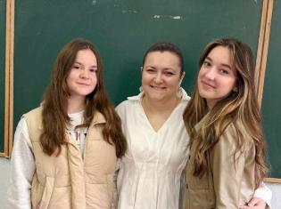 ТНПУ щиро вітає Красу Галину Василівну та Болехівку Евеліну з III місцем на Всеукраїнському етапі конкурсу-захисту науково-дослідницьких робіт МАН України! (ФОТО)