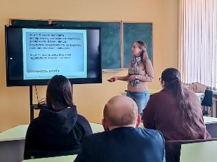 Від теорії до практики: як виховувати винахідників? Студенти і магістранти ТНПУ зустрілися з учителем-методистом (ФОТО)