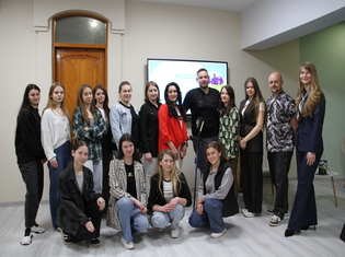 У Центрі психологічної стійкості ТНПУ відбулася зустріч із військовим Артемом Комісарчуком