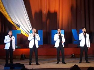 В ТНПУ ім.В.Гнатюка з концертною програмою завітали випускники факультету мистецтв - вокальний чоловічий квартет "Акорд"