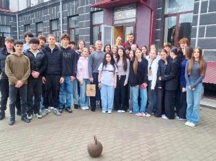 Одинадцятикласники Тернопільської школи-ліцею №6 ім.Н.Яремчука обговорювали із викладачем ТНПУ тему фізичної активності