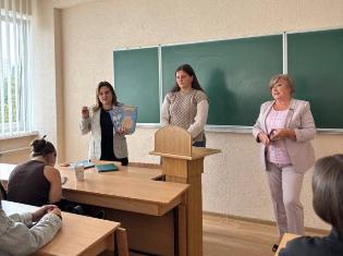 «Живий» урок української літератури: зустріч студентів ТНПУ із учителем-практиком Бондаренко Анастасією Сергіївною (ФОТО)