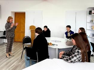Дев’ятикласники Тернопільської ЗОШ №19 завітали на факультет філології і журналістики ТНПУ (ФОТО)