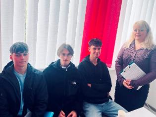 Студенти інженерно-педагогічного факультету – активні учасники тижня кафедри української мови і славістики ТНПУ (ФОТО)