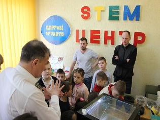ЗМІ про нас. 32-є учнів з Тернополя взяли участь у фестивалі «STEM-весна» (ВІДЕО) (ФОТО)
