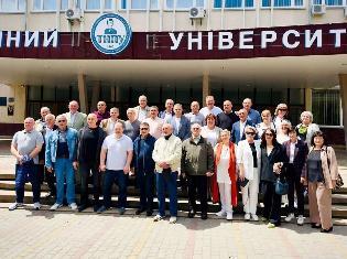 Випускники ТНПУ через 40 років…  Ми знову разом! (ФОТО)